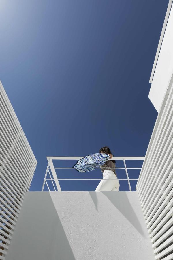Cubic Mykonos Seafront Design Suites Ornos  Ngoại thất bức ảnh