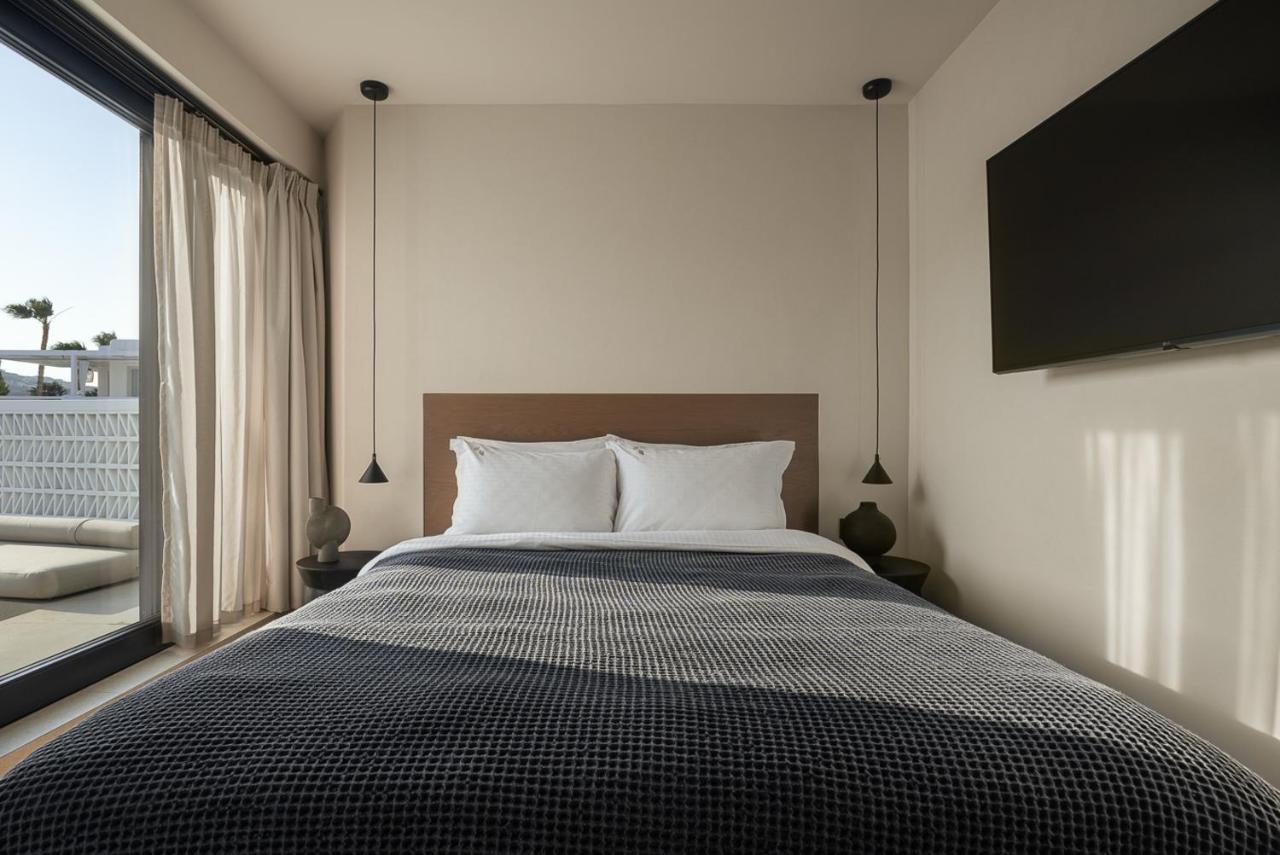 Cubic Mykonos Seafront Design Suites Ornos  Ngoại thất bức ảnh